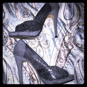 Gray snake print suede stilettos size 7